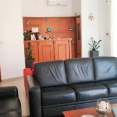 Mariliana Hotel thumbnail 2
