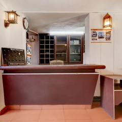 Shirleys Beach Hotel thumbnail 2