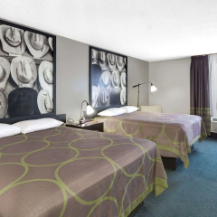 Super 8 by Wyndham Victoria/North/Mall Area thumbnail 3