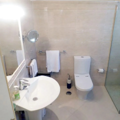 Marbella Views Jacuzzi Cinema Bbq Pool Condo Wifi thumbnail 7