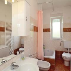 Отель Awesome Home in Umag With Wifi and 2 Bedrooms Хорватия, Умаг - отзывы, цены и фото номеров - забронировать отель Awesome Home in Umag With Wifi and 2 Bedrooms онлайн фото 17