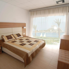 Royal Bay thumbnail 29
