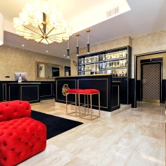 Spanish Diamond Luxury Suites & Jacuzzi - Bild 2