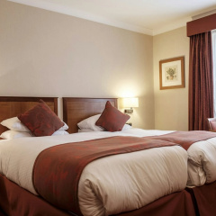 Red Lion Hotel, Hillingdon thumbnail 3