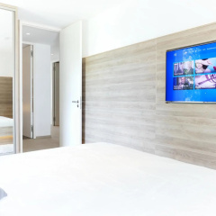 Großes Apartment im Zentrum von Dresden, 2 Schlafzimmer, 2 Bäder, Balkon - Bild 3