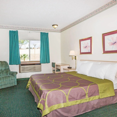 Super 8 by Wyndham Willcox thumbnail 11