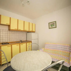 Gulin Apartments thumbnail 5