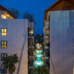 Palmyrah Surin Beach Residence - Bild 1