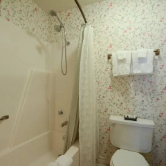 The Brownstone Inn thumbnail 15