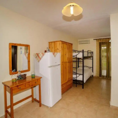 Maria - Pavlos Studios and Apartments thumbnail 2