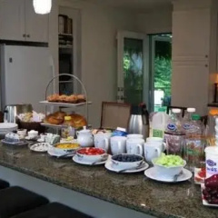 Hamptons Brazil Guest House thumbnail 9