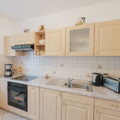 Beautiful Apartment With Romantic Garden and Cosy Terrace - Bild 13