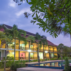 Krabi Home Town Boutique - Bild 1