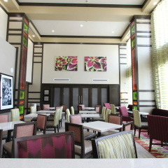 Hampton Inn & Suites Dallas Market Center thumbnail 45