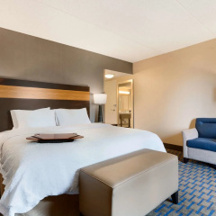 Hampton Inn & Suites Camp Springs/Andrews AFB thumbnail 6