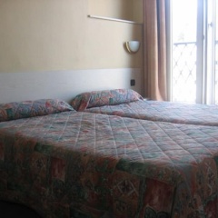 Ferney République Hotel - Bild 16