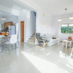 Yolanda Holiday Villa thumbnail 6