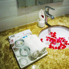 Sunny Holiday Hotel thumbnail 7