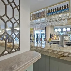 The Queen Hotel Wetherspoon thumbnail 7