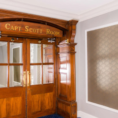Royal Hotel Cardiff by Belvilla thumbnail 1