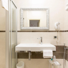 Hotel Piacenza - Bild 9