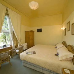 The Old Manse thumbnail 4