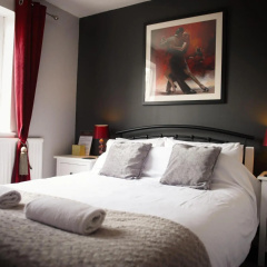 Worth House thumbnail 2
