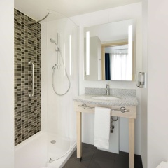 Hampton by Hilton London Excel Hotel - Bild 8