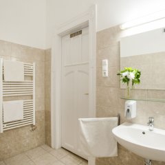 Baross City Hotel in Budapest, Hungary from 83$, photos, reviews - zenhotels.com bathroom photo 2