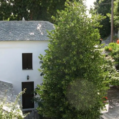 The Caretakers House thumbnail 10