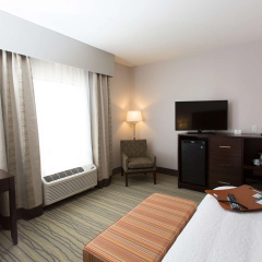 Hampton Inn by Hilton Lloydminster thumbnail 2