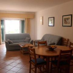 Tavira Retreat thumbnail 2