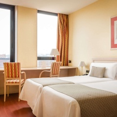 Petit Palace Aston Hotel - Bild 12