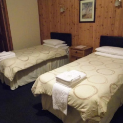 Marine Hotel thumbnail 4