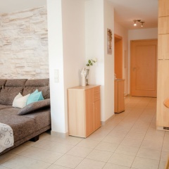 Bright Apartment With Balcony Outside the City Centre of Regensburg - Bild 5