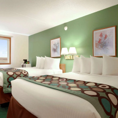 Super 8 by Wyndham West Fargo Main Ave ND thumbnail 4