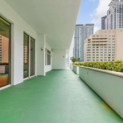The Club at Brickell Bay Luxury Suites - Bild 23