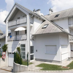 Apartments Agenija