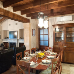 Luxurious 6-bedroom Villa Just 10 Minutes From the Beach - Bild 14