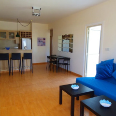 Light & Blue Marelia Apartments thumbnail 4