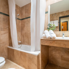 Hotel Glories - Bild 12