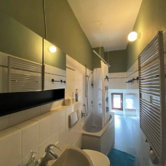 Room-spacious Room in Coliving Apartment - Bild 7