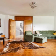 Villa West - Bild 1