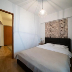 Sunny Old Town Apartments thumbnail 3