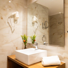 Best Western Plus Embassy Hotel - Bild 9