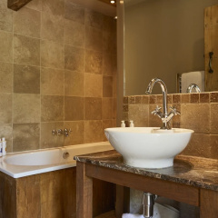 The Pear Tree Inn thumbnail 8