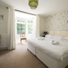 The Roebuck Inn Wickham thumbnail 6
