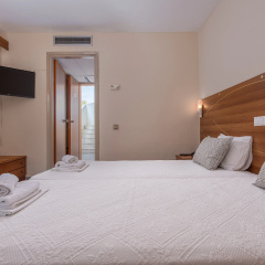 Dionysos Hotel & Suites thumbnail 1