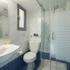 Lilia Hotel - Bild 9