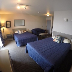 Cascade Creek Inn & Charters thumbnail 5